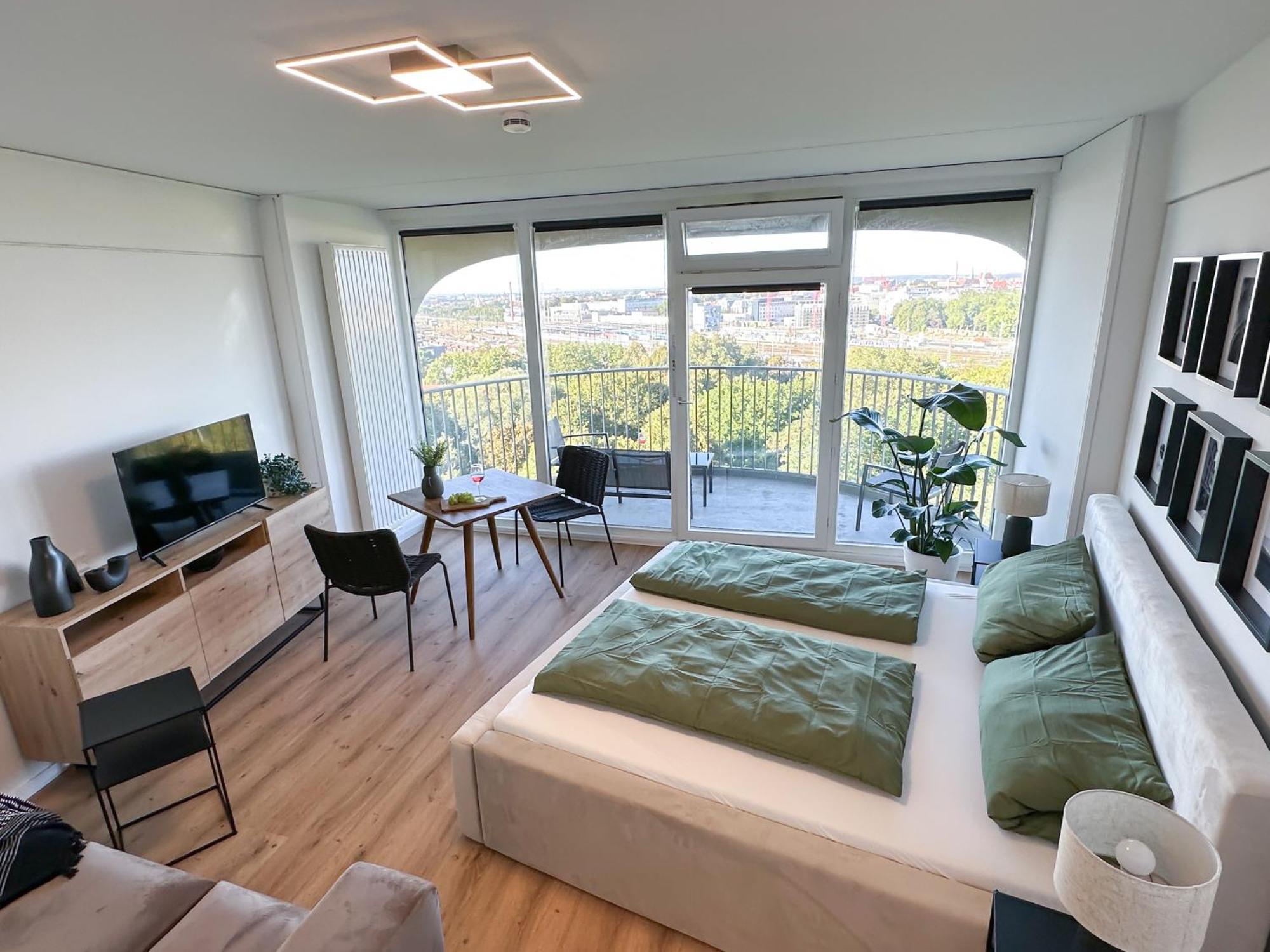 Helles Apartment Mit Tollem Blick Ueber Augsburg Exterior foto
